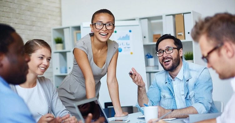 Kaip Pagerinti Darbuotojų Motyvaciją ir Emocinę Būseną?